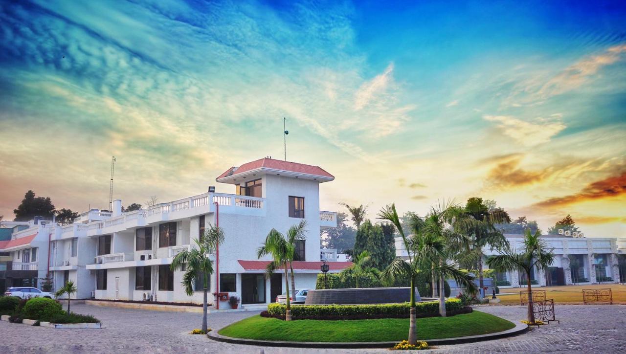 Satvik Resort New Delhi Eksteriør bilde